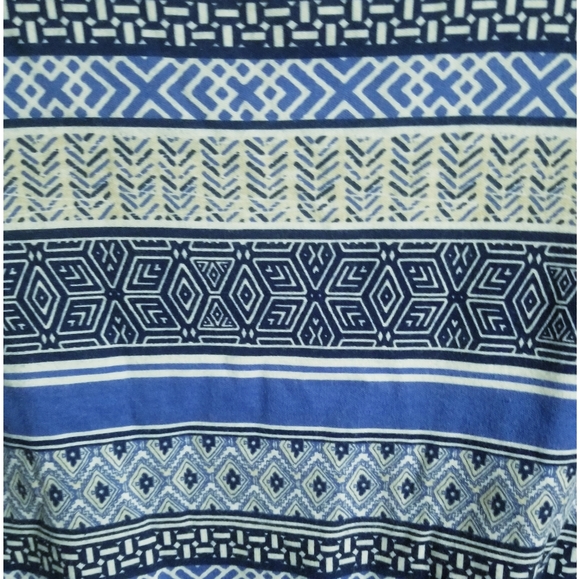 Womens plus top - Picture 3 of 3